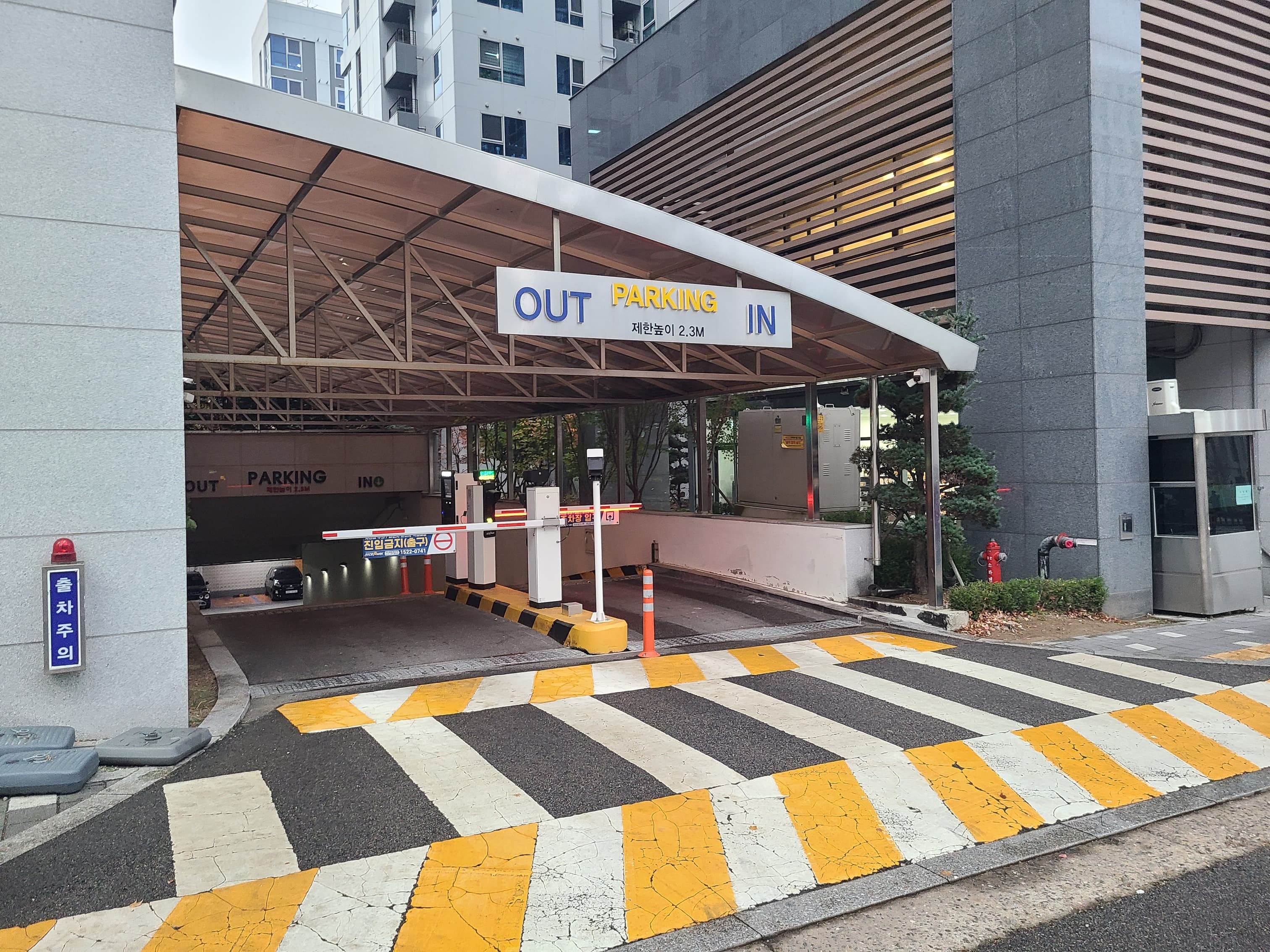 Parking lot image 13