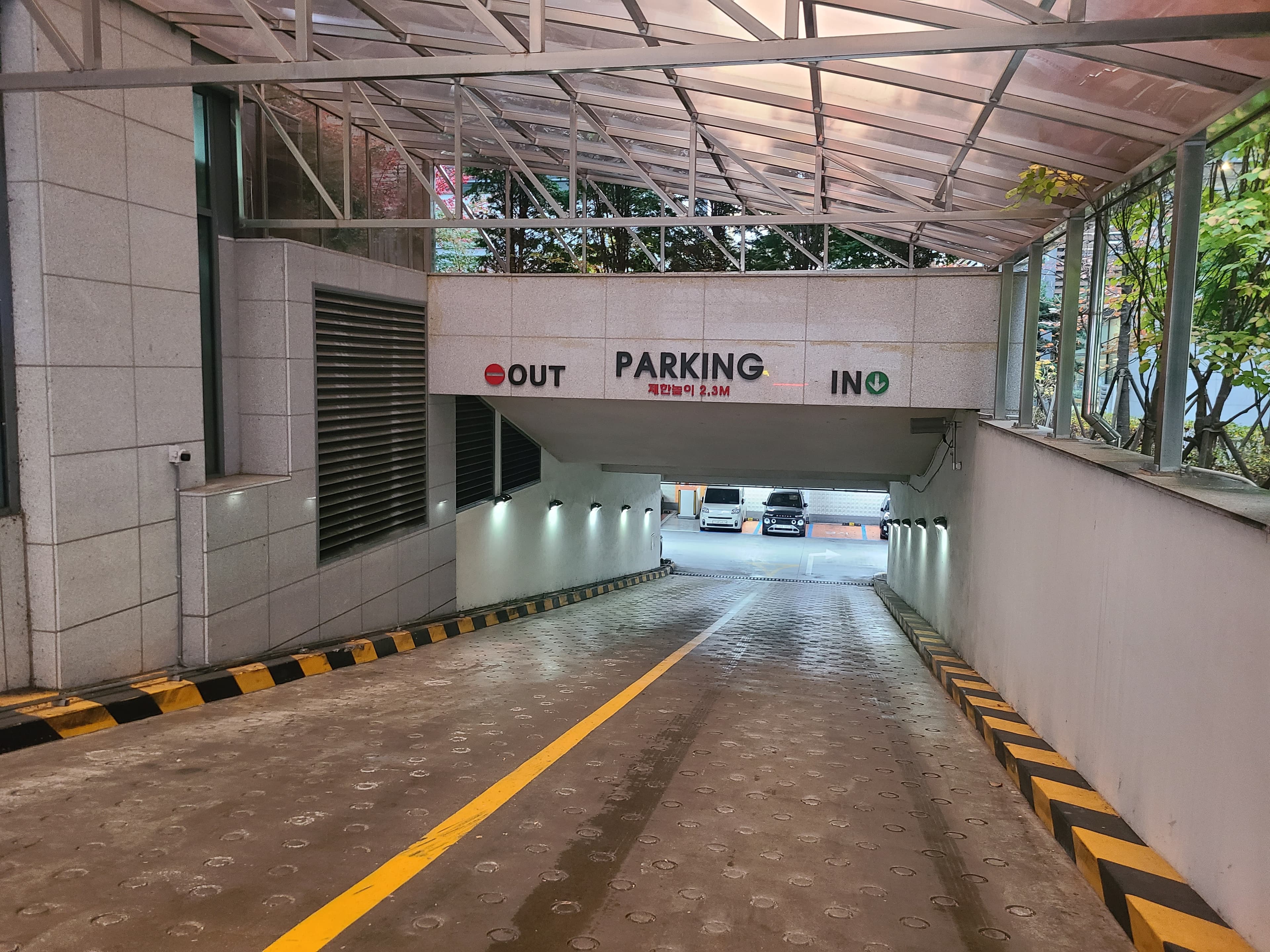 Parking lot image 15