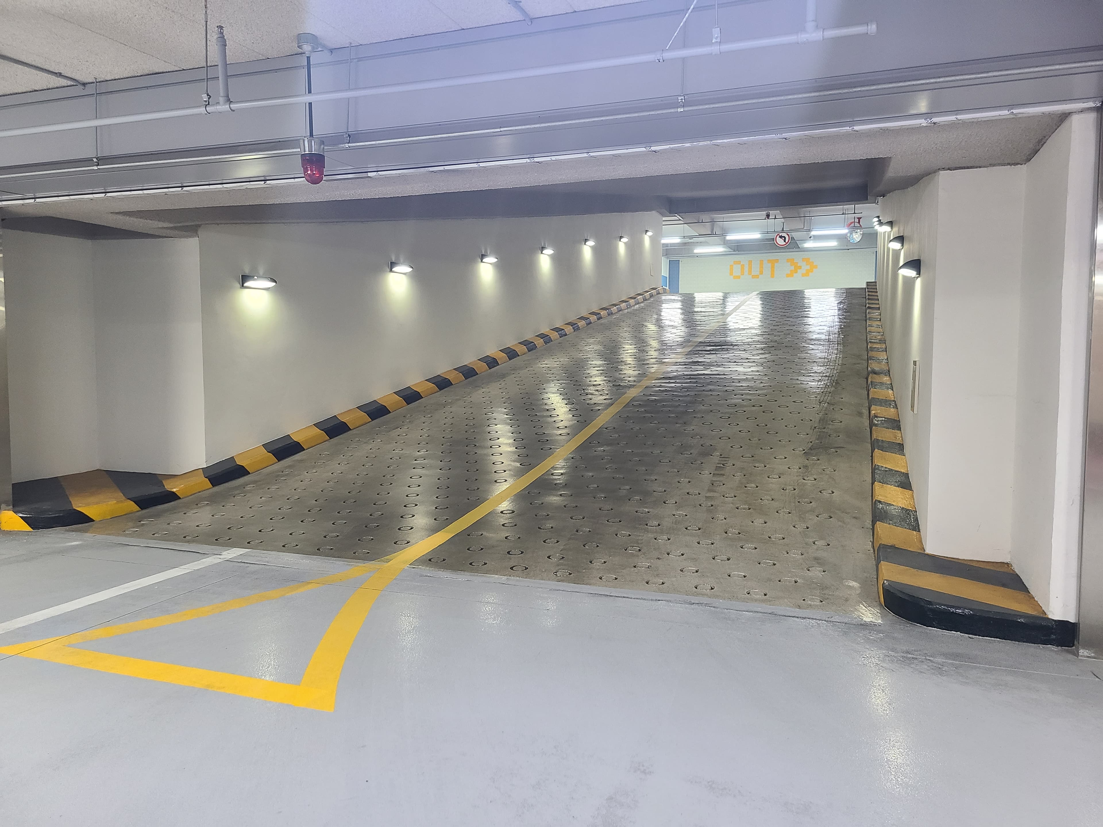 Parking lot image 16