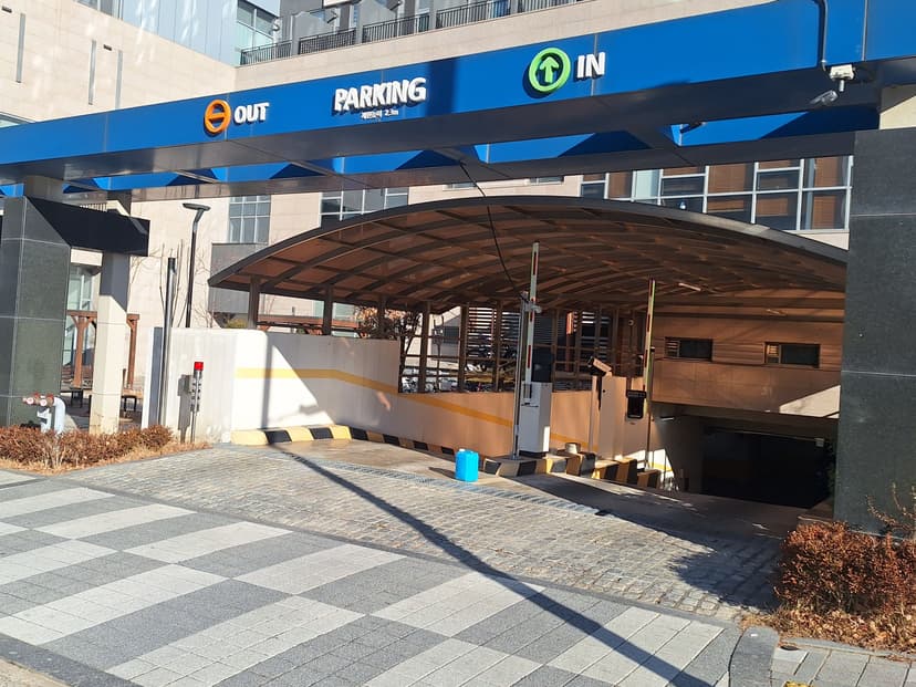 프라임시티3차 주차장 전경 1